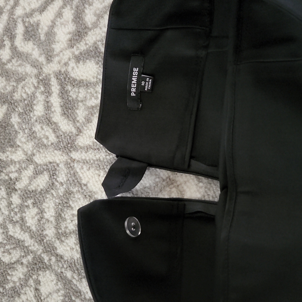 Black Pencil skirt - Picture 2 of 5